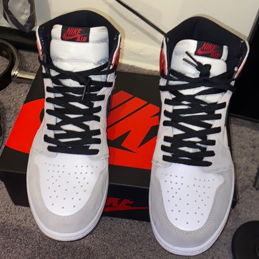 COPY - Nike Air Jordan 1 Retro High OG Light Smoke Grey